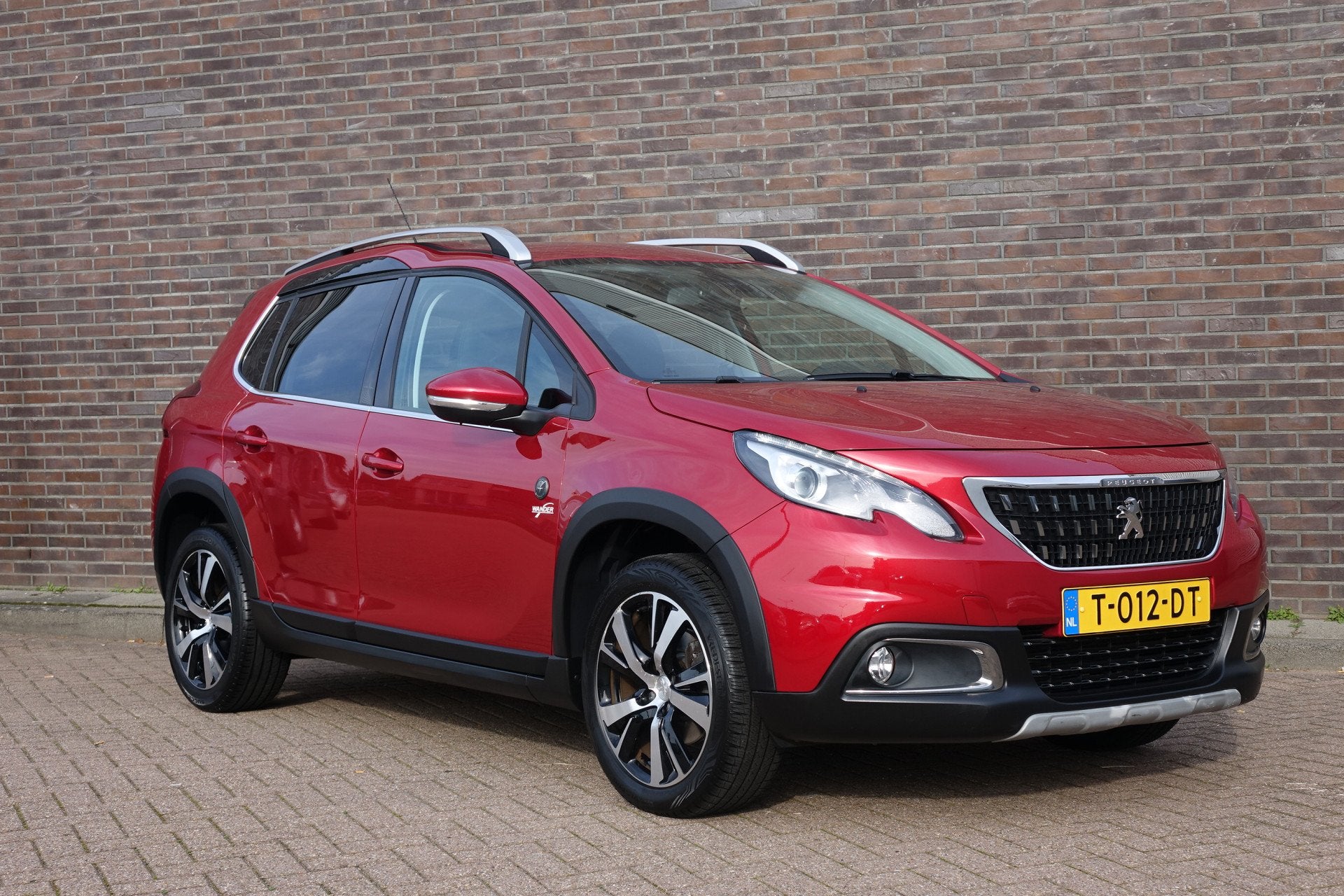 Peugeot 2008 1.2 PureTech GT-line, navigatie, stoelverwarmin, Voorwielaandrijving, Euro 6, Leder, Bedrijf