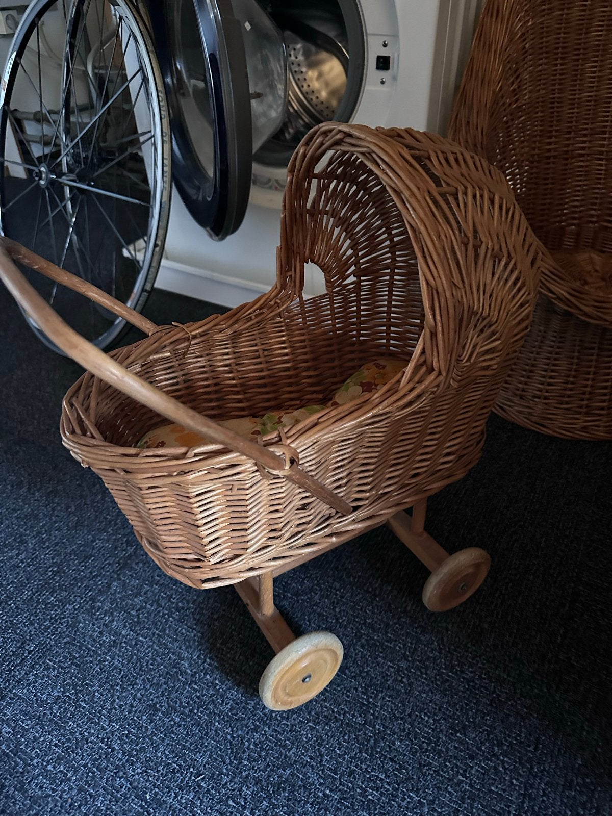 Vintage rotan poppenwagen en stoel set, Ophalen