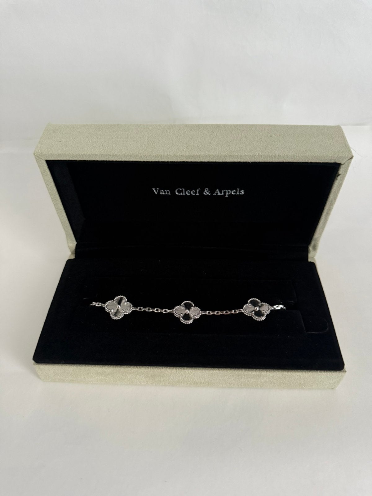 Van Cleef & Arpels armband witgoud, Ophalen of Verzenden, Nieuw