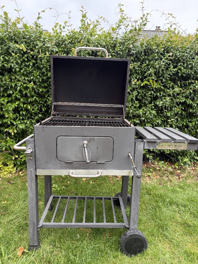 Tepro Toronto Afsluitbare Houtskool BBQ Grillwagen RVS/Zwart, Ophalen, Gebruikt, Tepro