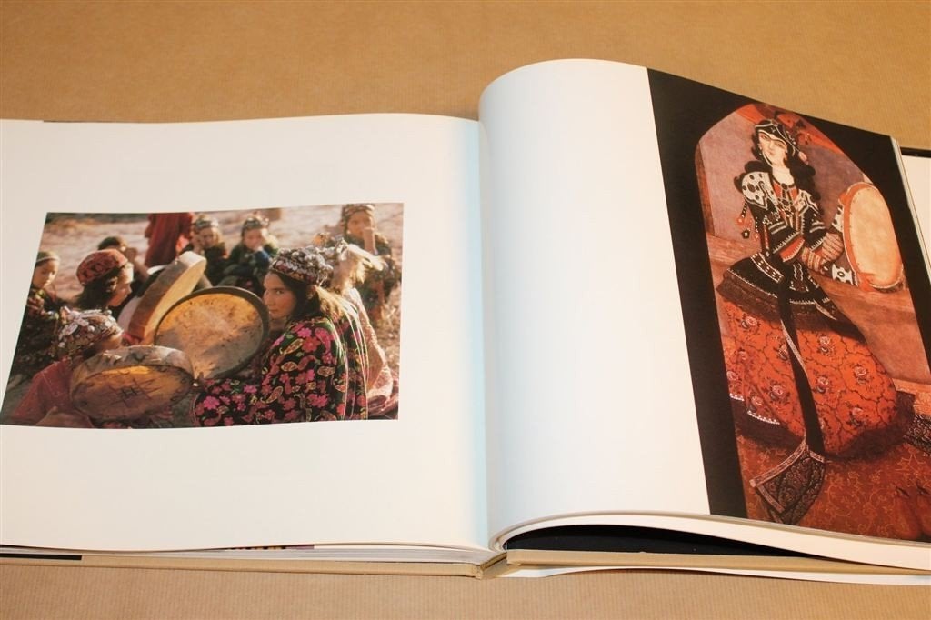 Prachtboek Het Oosten in een Spiegel — Kunst & Foto\'s, Ophalen of Verzenden, Zo goed als nieuw