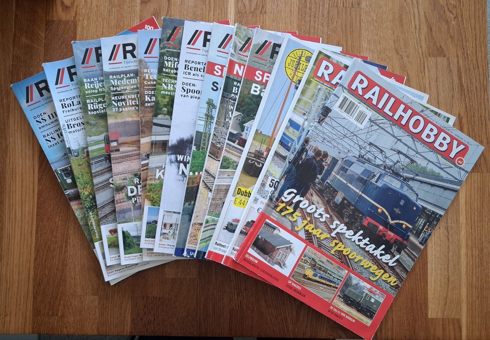 Railhobby 13 stuks., Ophalen of Verzenden, Gelezen
