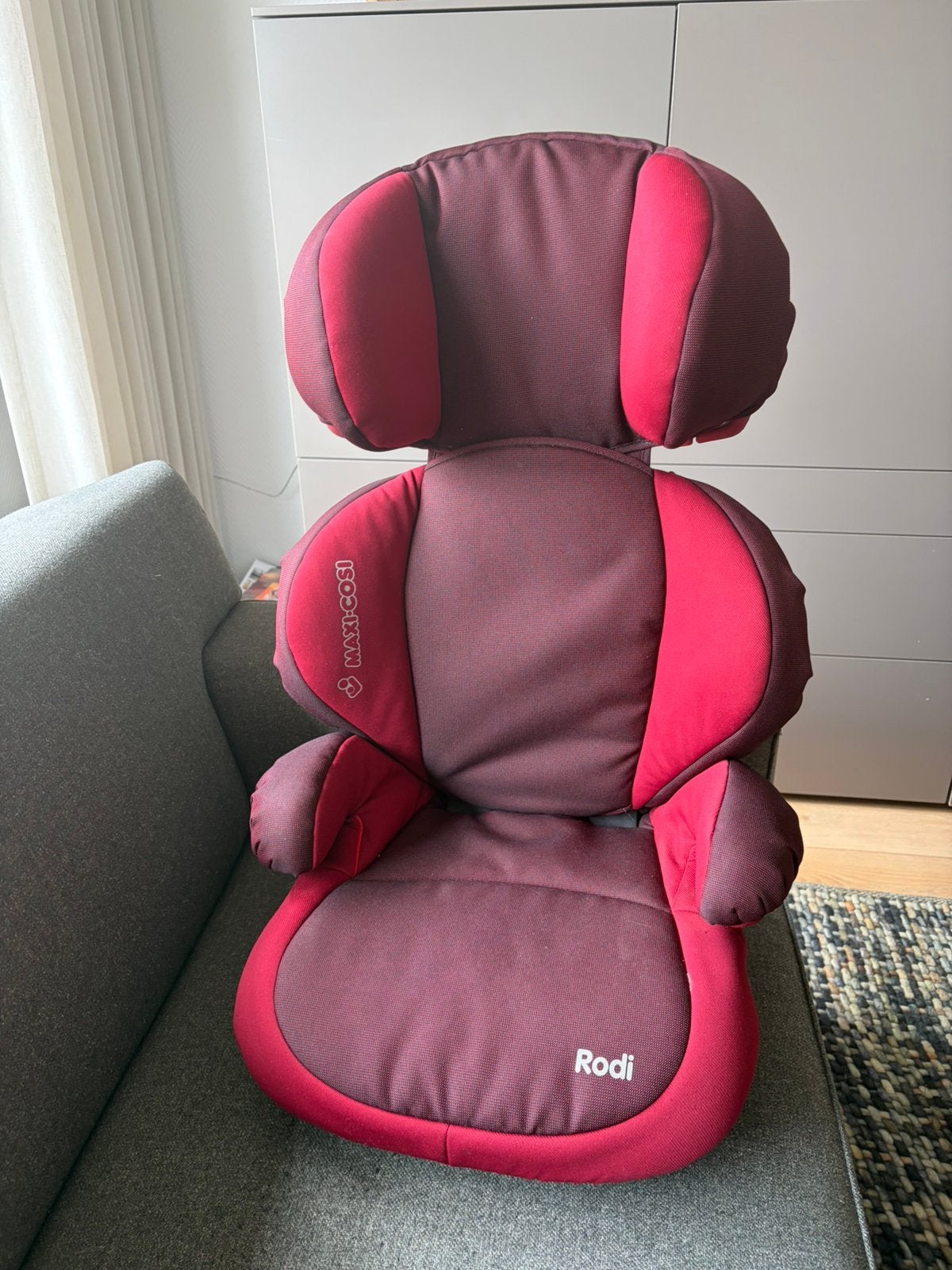 Maxi-Cosi Rodi kinderzitje - Rood/Bordeaux, Ophalen, 15 t/m 36 kg, Afneembare rugleuning, Maxi-Cosi