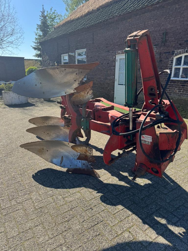 Ploeg wentelploeg plow moet nu weg lemken kverneland, Zakelijke goederen, Agrarisch | Werktuigen, Ophalen, Weidebouw