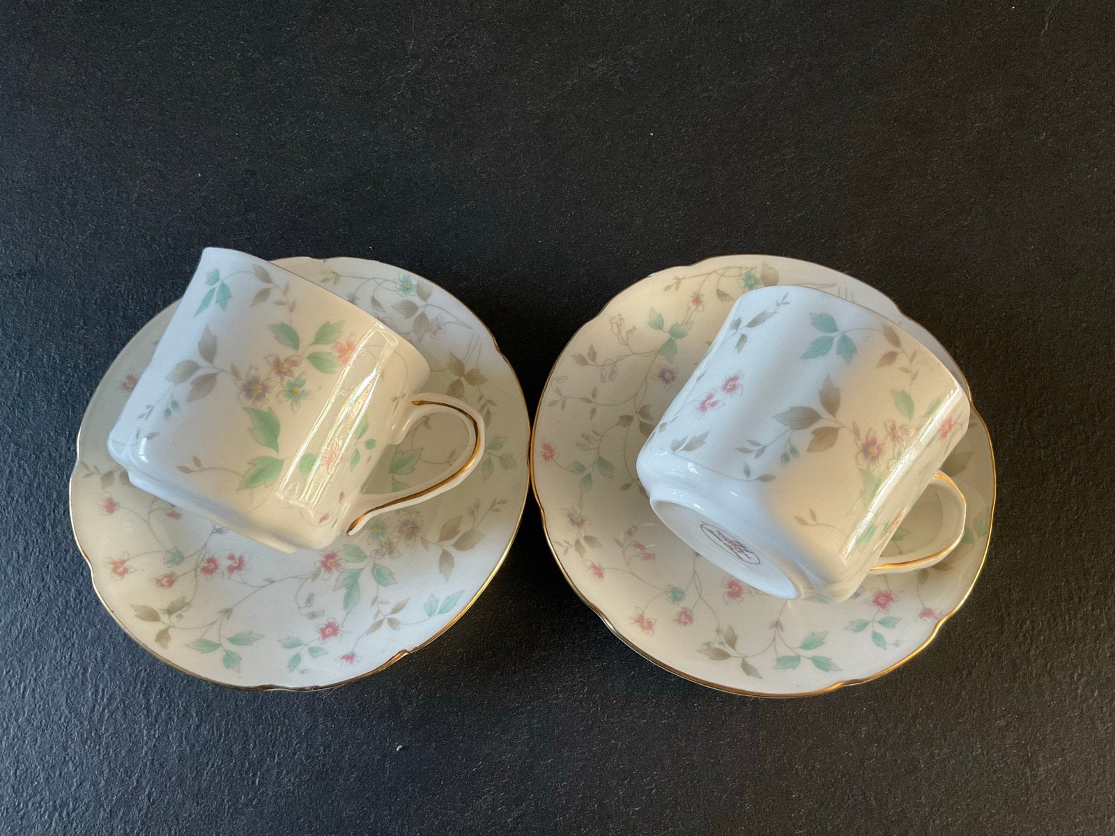 Balmoral Castle Bone China kop en schotel set (2 stuks), Ophalen, Overige merken, Klassiek, Zo goed als nieuw