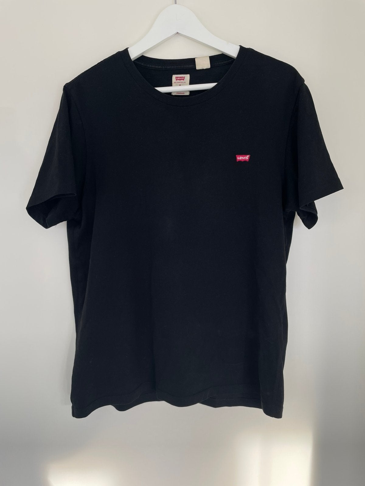 T-shirt van Levi’s, Ophalen of Verzenden, Zo goed als nieuw, Maat 48/50 (M), Zwart