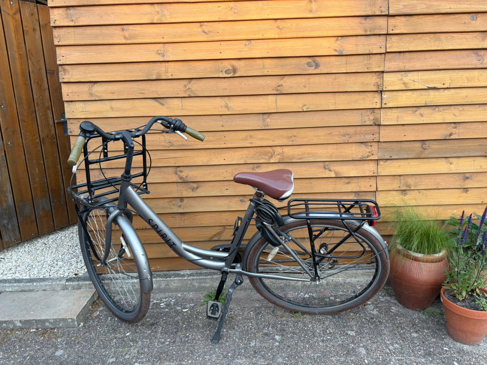 Dames fiets met kapot derailleur, Fietsen en Brommers, Fietsen | Dames | Damesfietsen, Ophalen, Zo goed als nieuw, Overige merken
