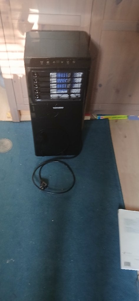 Tomado Mobiele Airco TMA9002B.KOELEN EN VOCHT MET BUIS ERBIJ, Ophalen, Minder dan 60 m³, 3 snelheden of meer, Koelen en Ontvochtigen