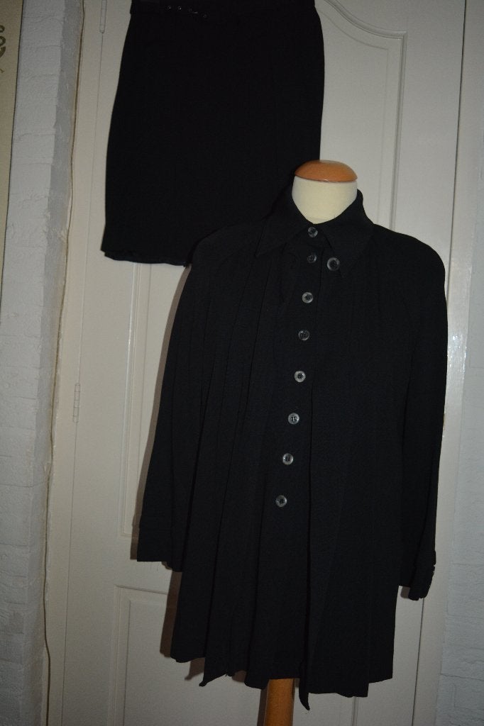 Tuzzi, mooi zwart rok en colbert, maat M, Maat 38/40 (M), Kostuum of Pak, Tuzzi, Zwart
