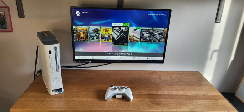 Xbox 360 Refurbished + Mod, Ophalen of Verzenden, Refurbished, 250 GB, Met 1 controller