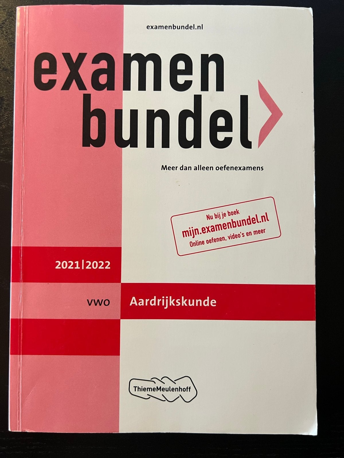Examenbundel VWO Aardrijkskunde 2021/2022, Ophalen of Verzenden, Gelezen, VWO, Aardrijkskunde