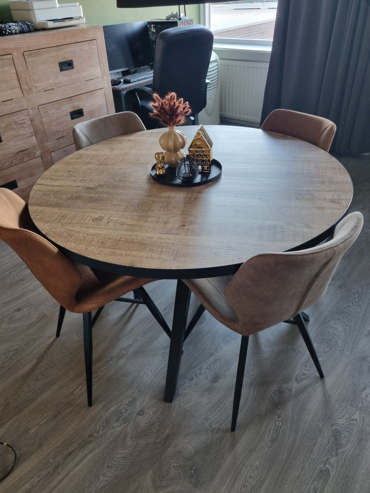Ronde eettafel, Rond, Nieuw, Vier personen, Ophalen