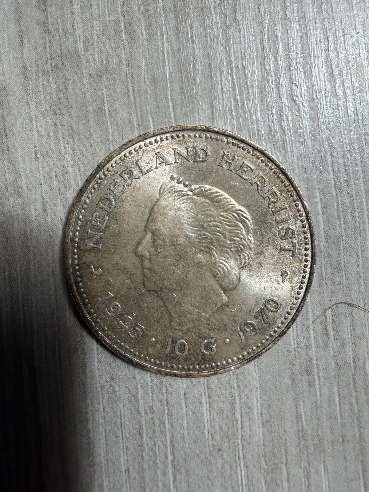 Zilveren 10 Gulden Munt 1970 - 25 Jaar Bevrijding, Koningin Juliana, Zilver, Ophalen of Verzenden, Losse munt