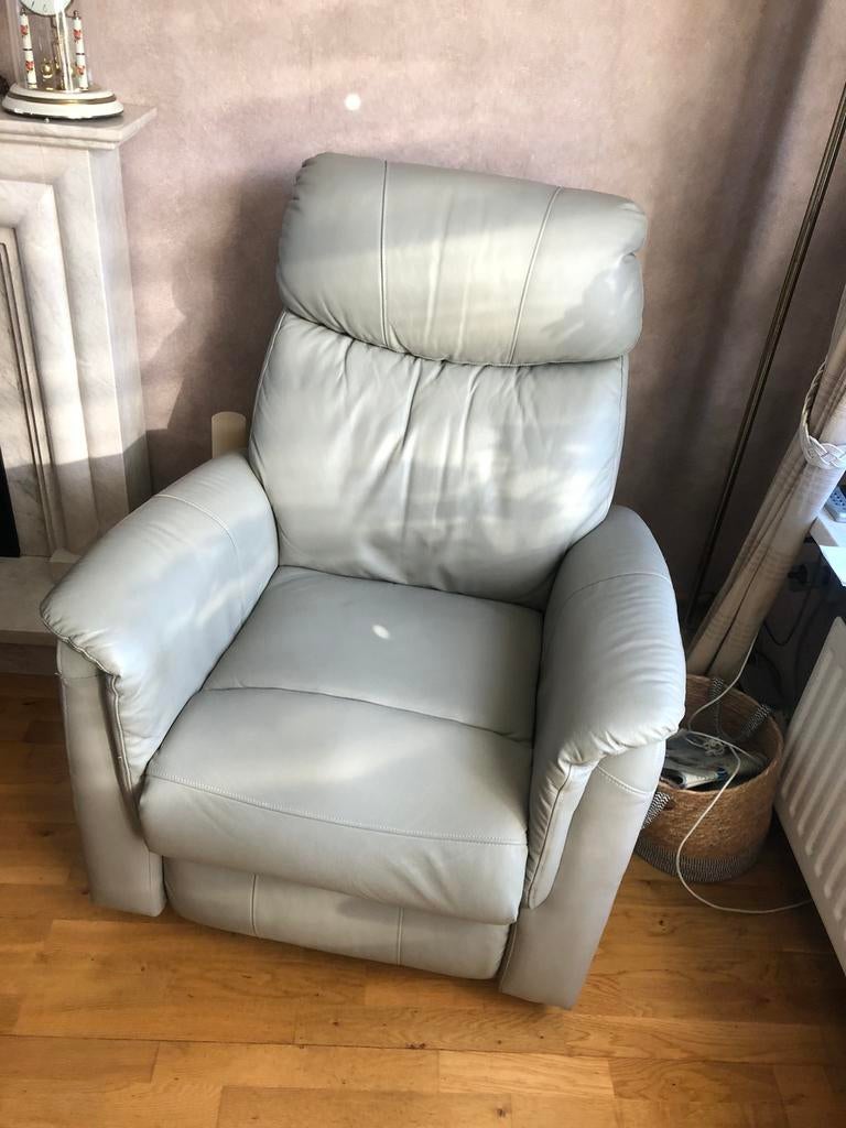 Elektrische sta op fauteuil (als nieuw) Leder, Ophalen, Zo goed als nieuw, 75 tot 100 cm, 50 tot 75 cm