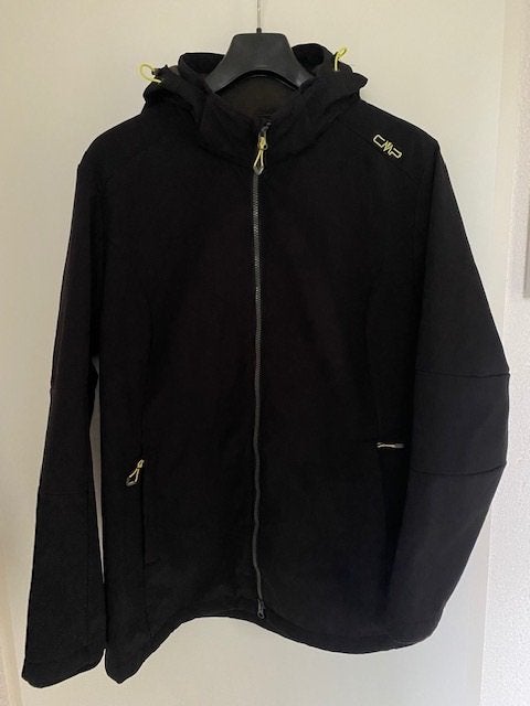 CMP softshell jas maat 42, Zwart, Maat 42/44 (L), Ophalen of Verzenden, Zo goed als nieuw