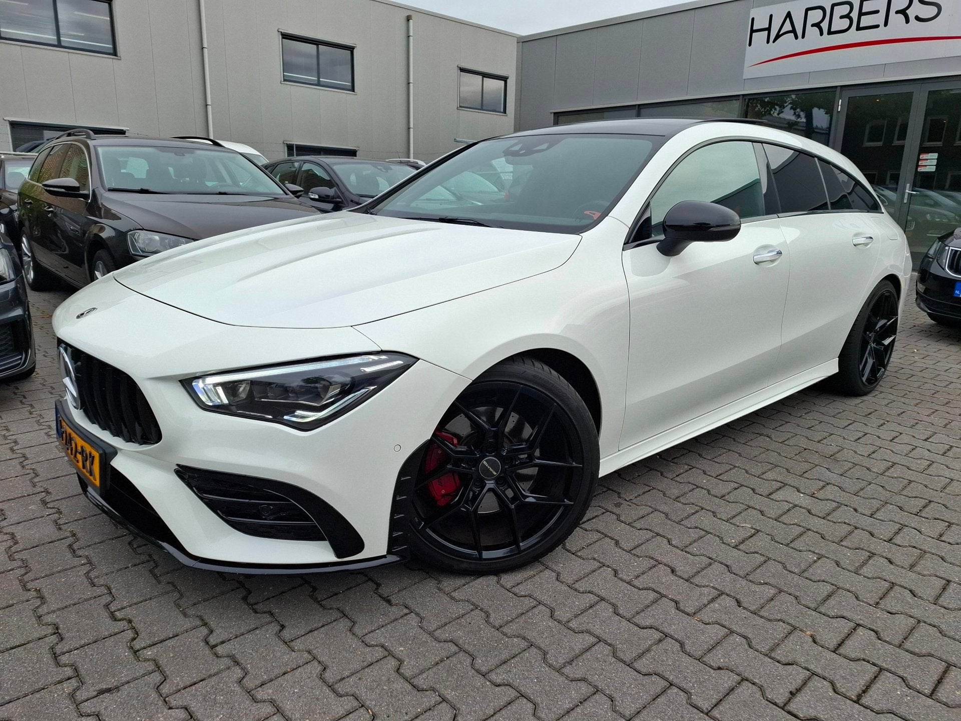 Mercedes-Benz CLA-klasse Shooting Brake 200 Premium Plus AUT, Gebruikt, 4 cilinders, 1600 kg, 1332 cc