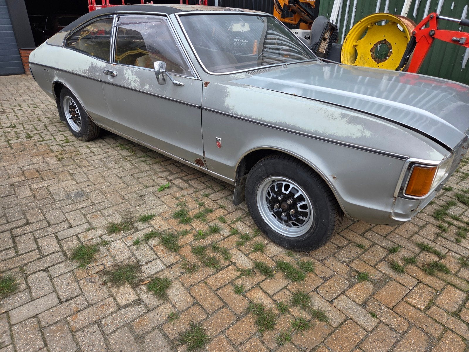 Ford Granada MK1 coupe coke bottle 2.3 V6, Auto's, Oldtimers, Automaat, 2300 cc, Bedrijf, Ford
