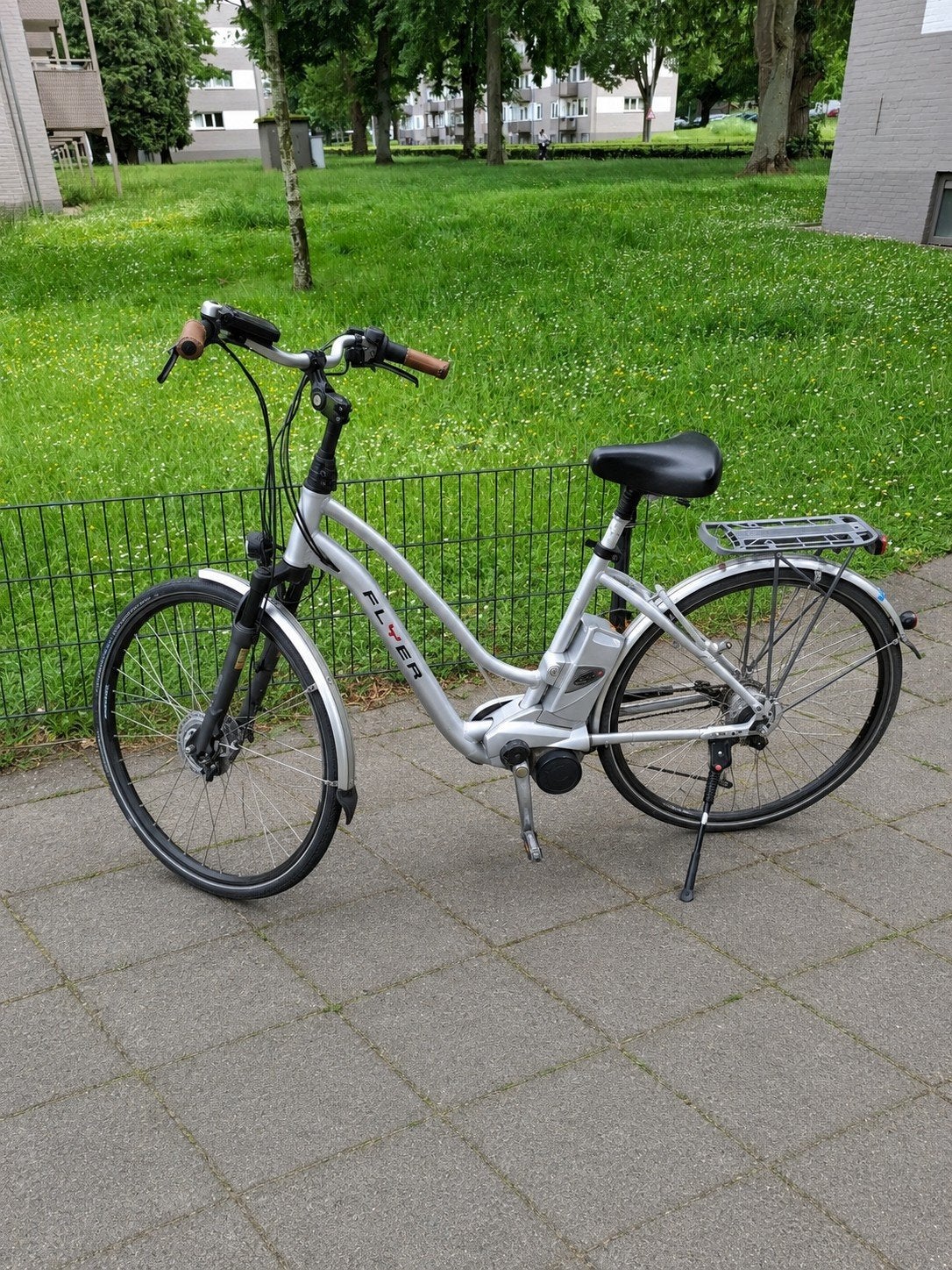 Goedwerkende Flyer elektrische fiets met lage instap, Ophalen