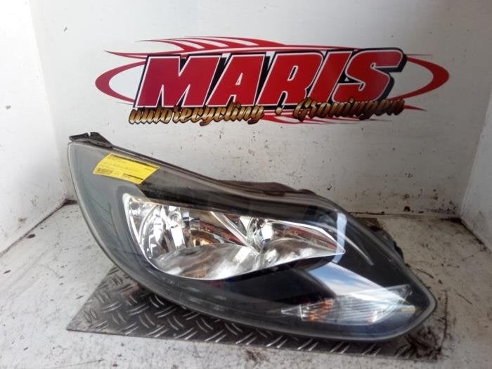 Koplamp rechts van een Ford Focus, Gebruikt, -, -, Ophalen of Verzenden