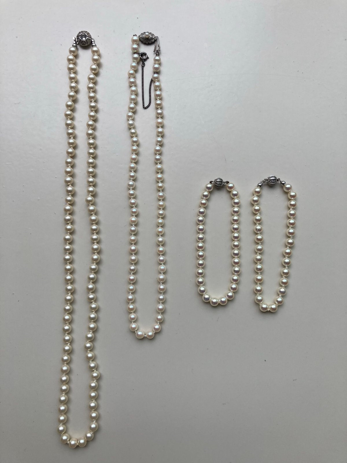 Parelkettingen en armbanden set (Akoya), Ophalen of Verzenden, Gebruikt, Wit, Overige materialen
