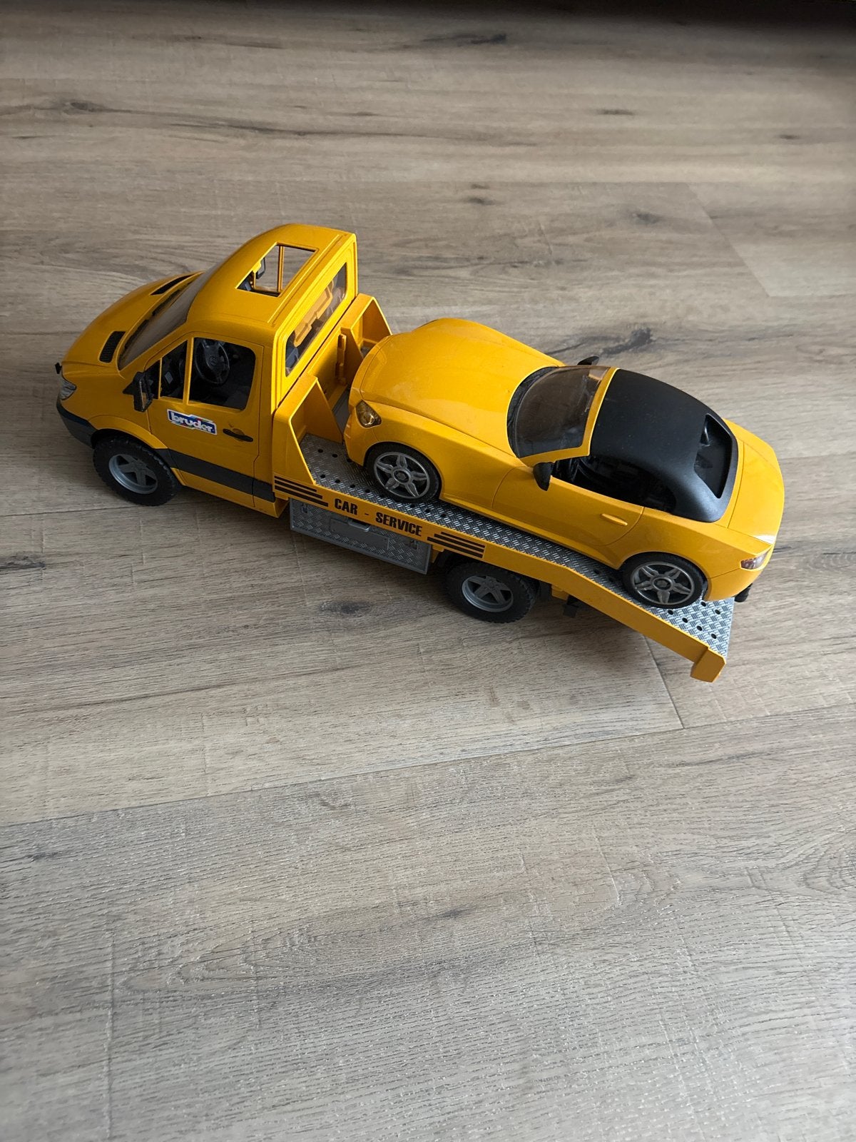 Bruder Mercedes-Benz Sprinter Takelwagen met Roadster, Ophalen, Gebruikt