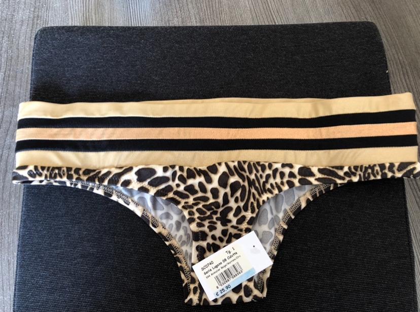 Calzedonia Cobey bikinibroek, maat S. Nieuw met prijskaartje, Kleding | Dames, Badmode en Zwemkleding, Ophalen of Verzenden, Nieuw