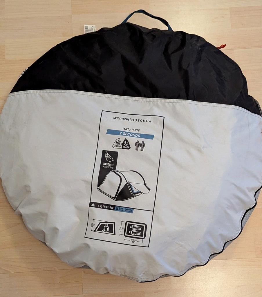 Quechua 2 Seconds Fresh & Black 2P Tent, Caravans en Kamperen, Ophalen of Verzenden, Gebruikt, Tot en met 2