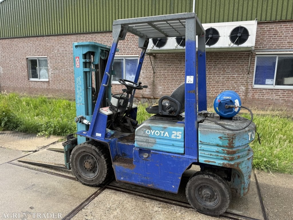 Toyota 2.5 ton lpg 3-delige mast freelift Sideshift, LPG, Info@vanbeurdenheftrucks.nl, Heftruck, Ophalen of Verzenden