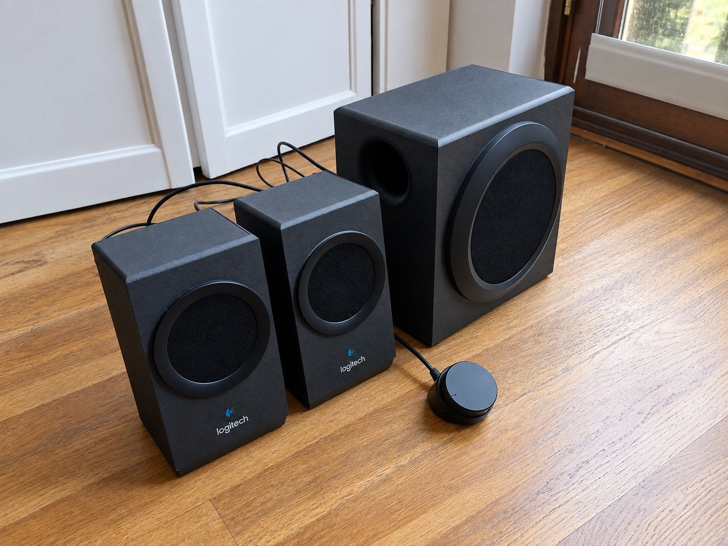 Logitech Bluetooth speakers met volumeregeling en 3.5mm jack, Ophalen of Verzenden, Gebruikt, Audiokanaal 2.1, Logitech