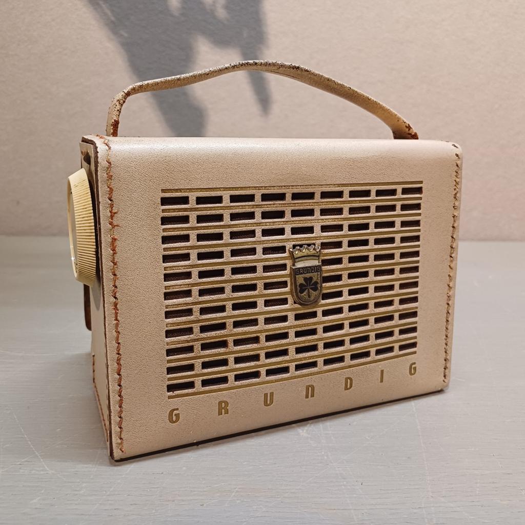 VINTAGE GRUNDIG TRANSISTOR BOX, Antiek en Kunst, Ophalen of Verzenden