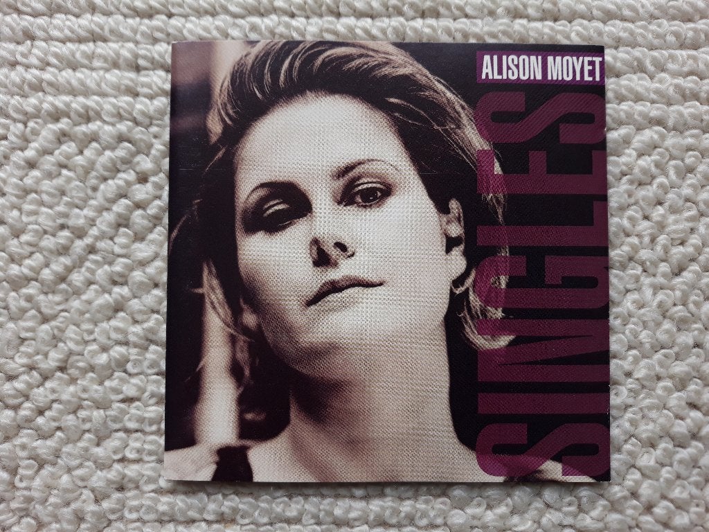 CD Alison Moyet - Singles (1995), Ophalen of Verzenden, Zo goed als nieuw