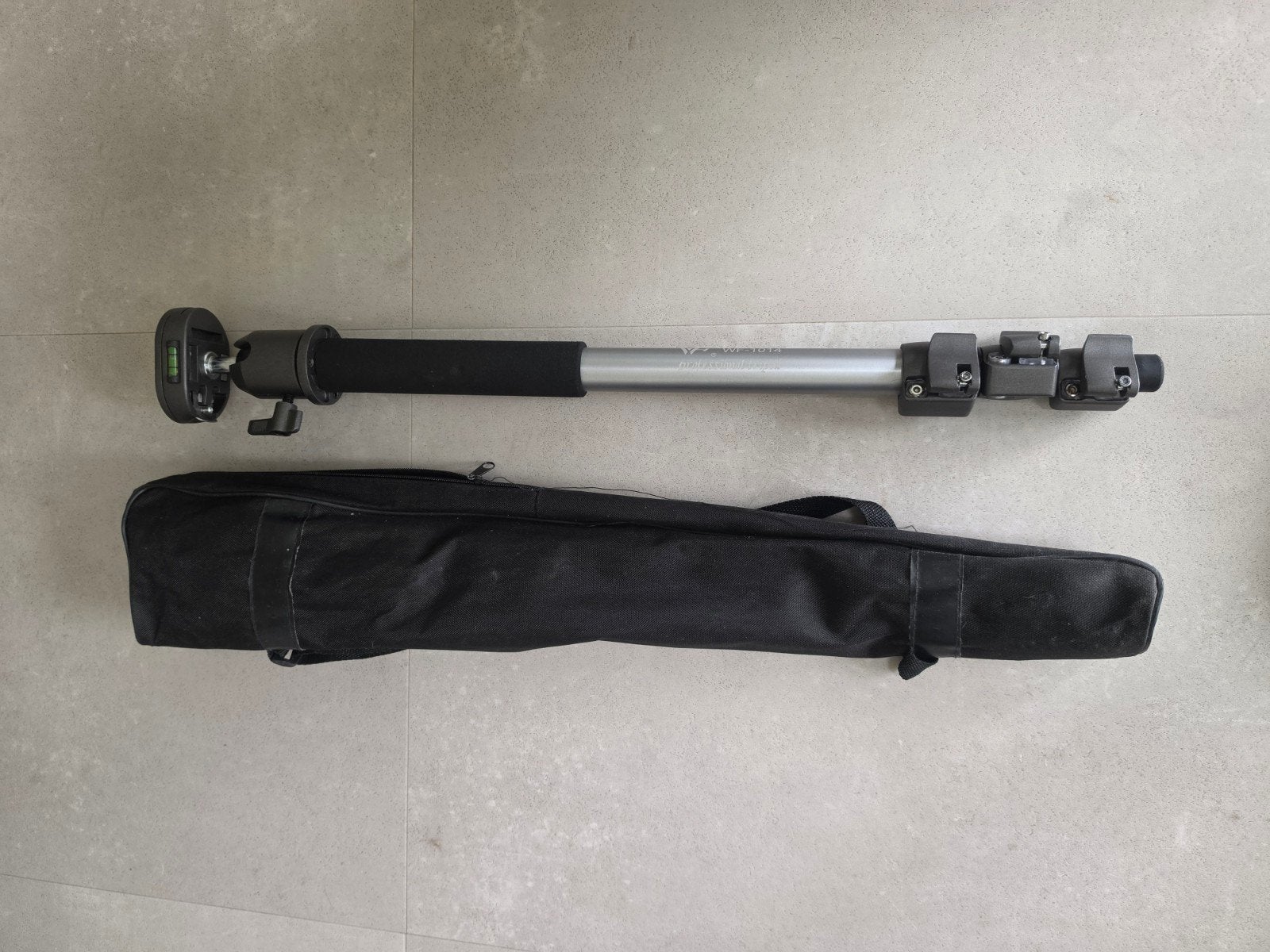 Monopod statief met balhoofd en draagtas, Ophalen of Verzenden, Gebruikt, Eenpoot, Met balhoofd
