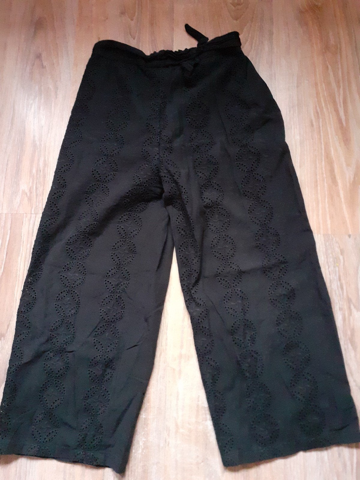 leuke broderie culotte broek van Zara maat 140, Broek, Gebruikt, Meisje, Ophalen of Verzenden