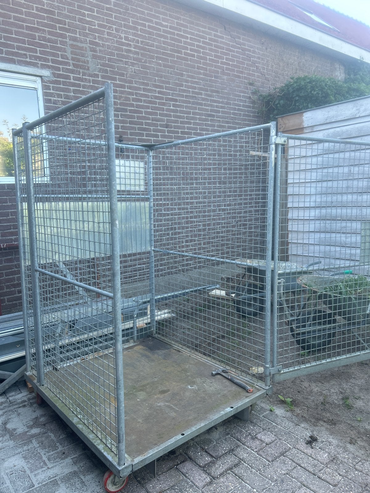 2 stuks metalen rolcontainer met gaaswanden, Ophalen