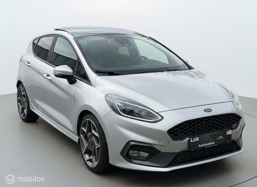 Ford Fiesta 1.5 EcoBoost ST-3 PANO|LED|B&O|RECARO|, Voorwielaandrijving, Zwart, 1188 kg, Bedrijf