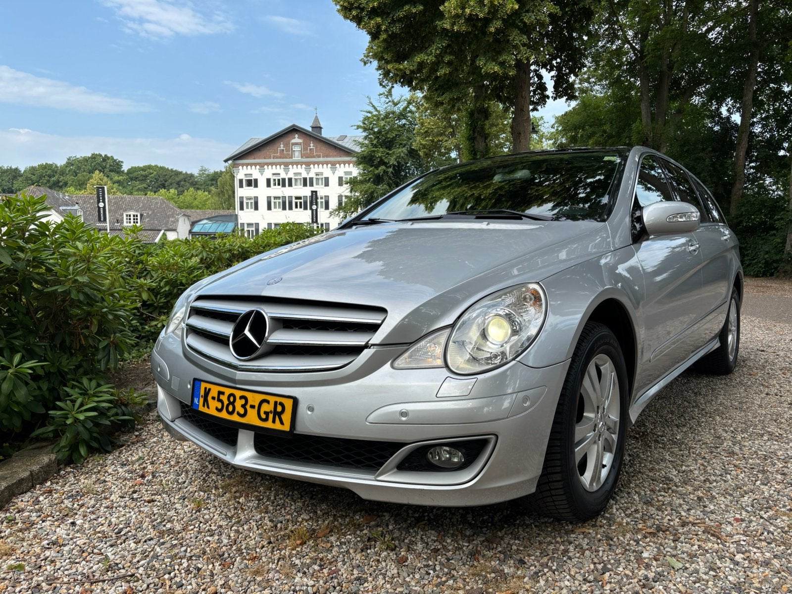 Mercedes-Benz R500 Lang 4Matic V8 | 6 persoons | 160.000km, Auto's, Automaat, Dealer onderhouden, R-Klasse, 138 €/maand