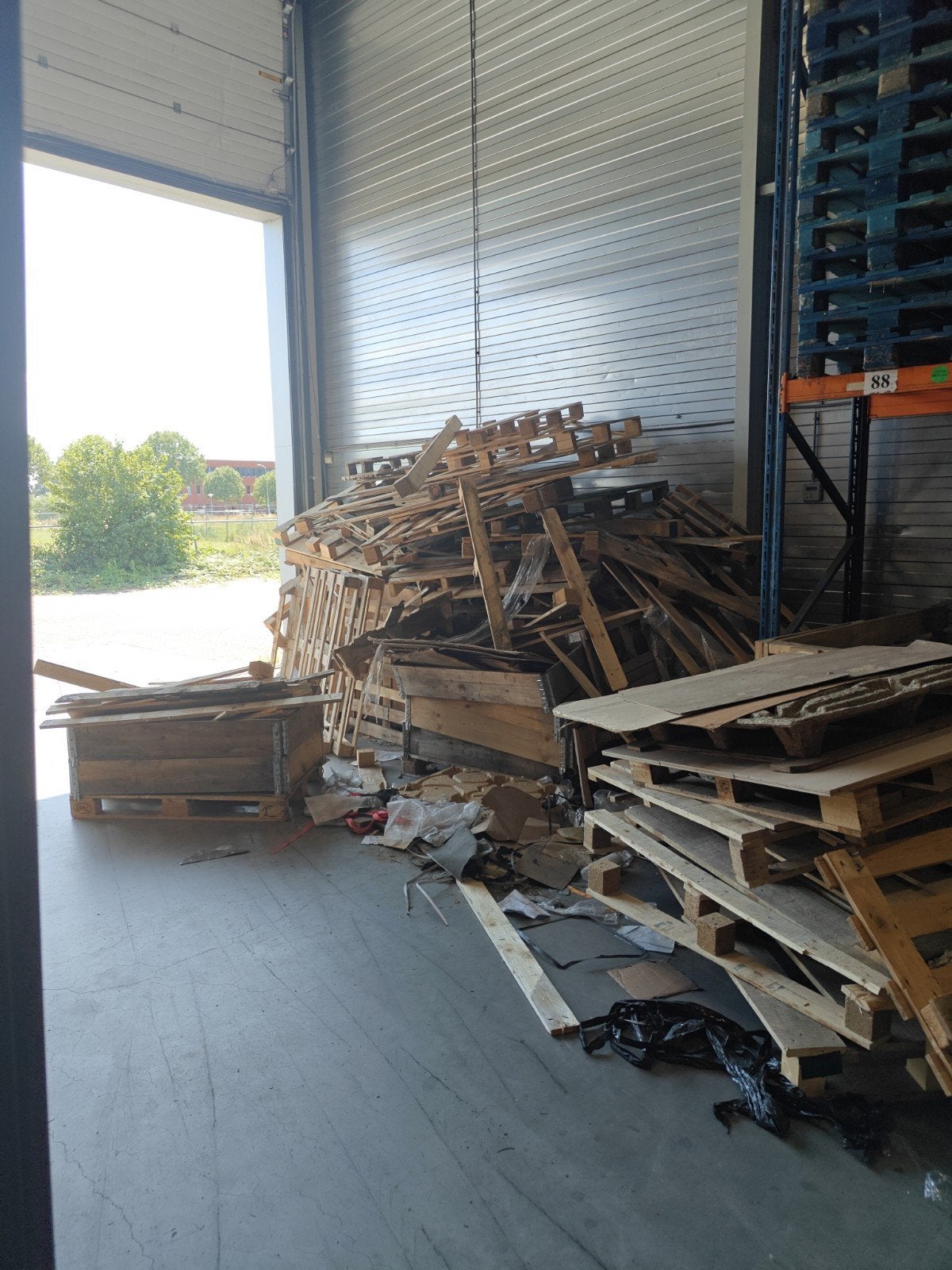 BRANDHOUT MOET MET SPOED WEG, Minder dan 3 m³, Ophalen of Verzenden