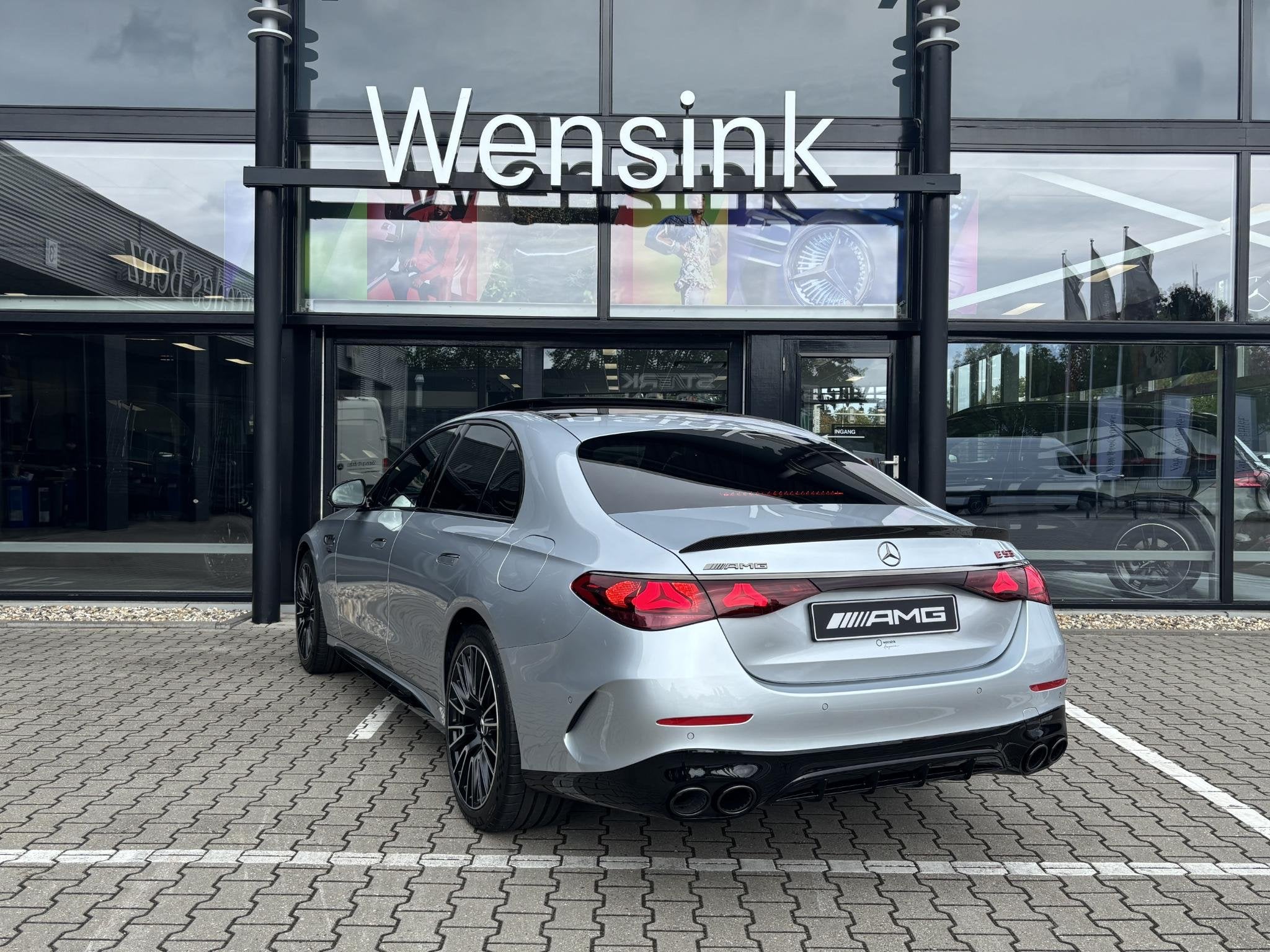 Mercedes-Benz E-Klasse AMG 53 4MATIC+ Night Edition | Premiu, Auto's, Automaat, 21 kWh, Plug-in hybride, Bedrijf
