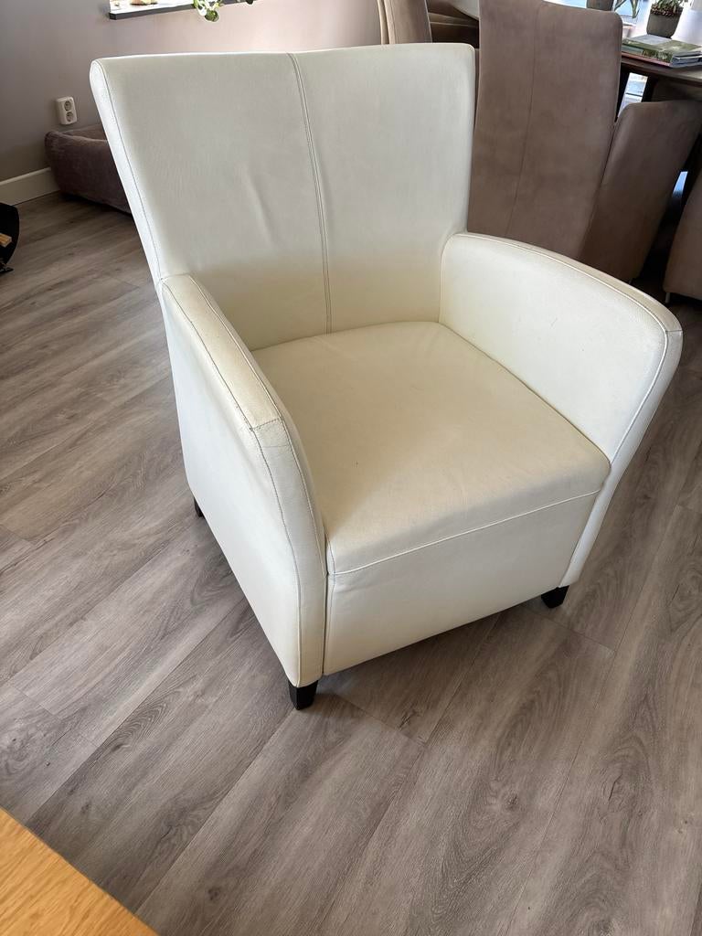 Set van 2 Kuka witte lederen fauteuils met zwarte poten, Ophalen, Gebruikt, Minder dan 75 cm, Leer