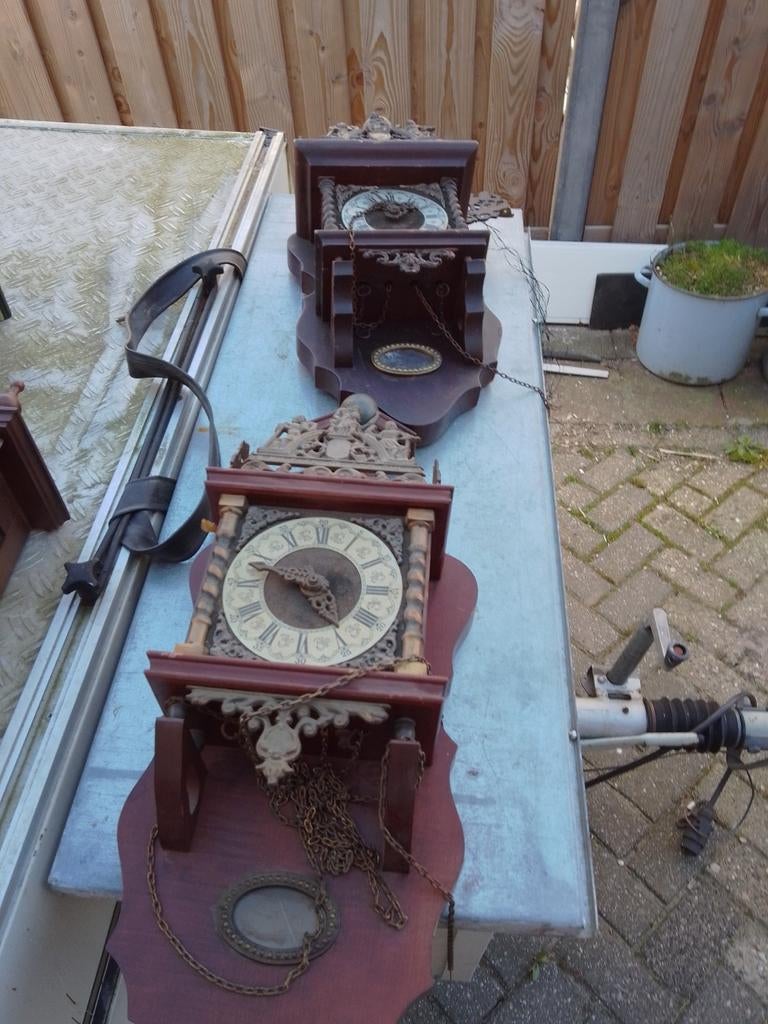 10 Klokken, waaronder 3 Zaanse klokken (opknappers), Antiek en Kunst, Antiek | Klokken, Ophalen