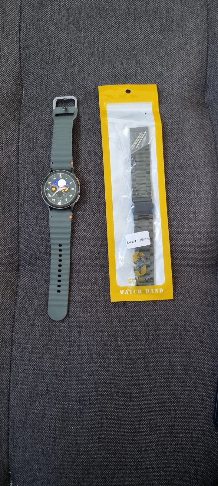 Foto 2 van Smartwatch gear 7 met extra stalen bandje - Zo goed als nieu