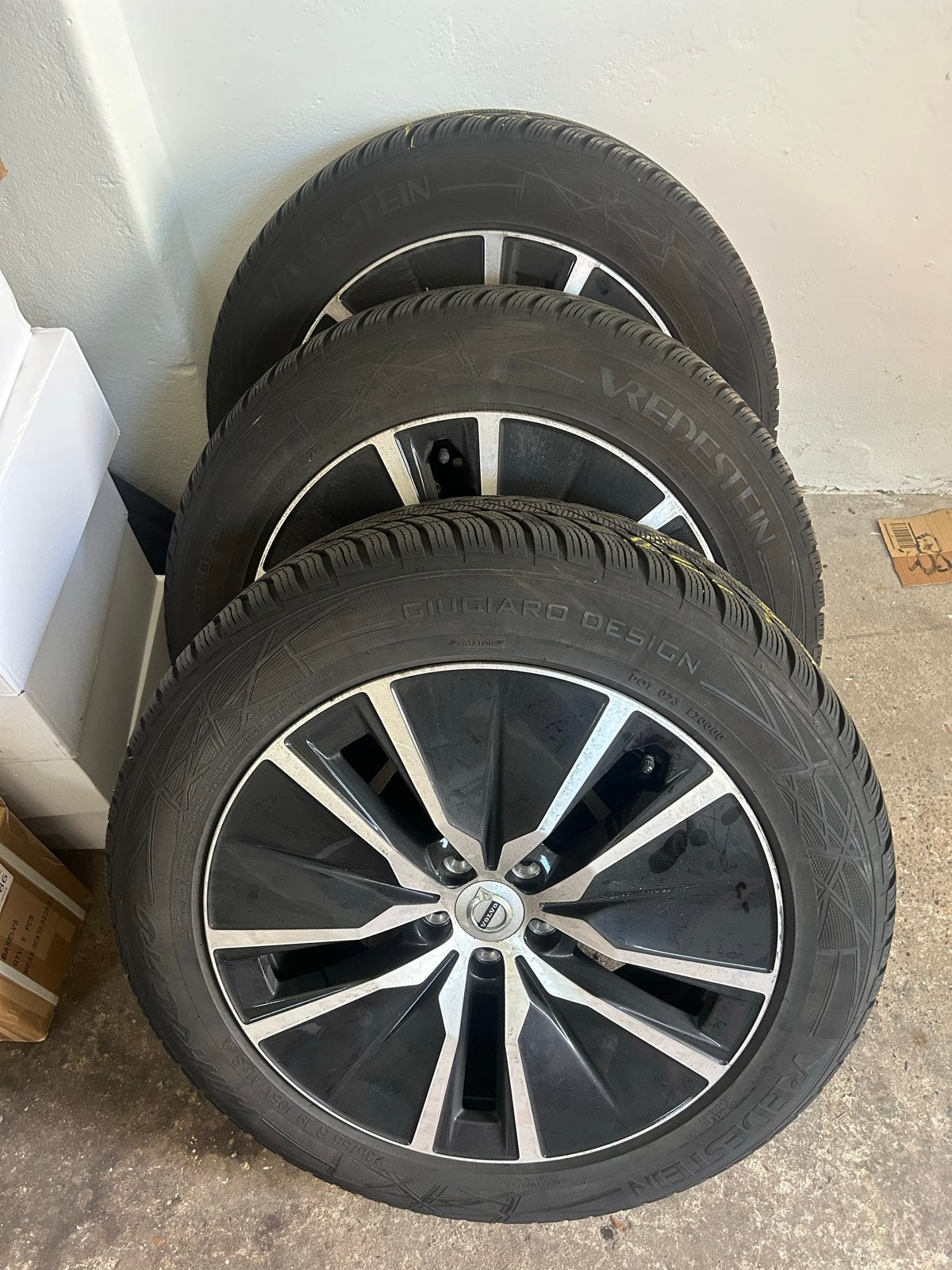 Volvo 19 inch velgen met Vredestein Wintrac Pro banden, Auto-onderdelen, Gebruikt, Banden en Velgen, Winterbanden, 235 mm