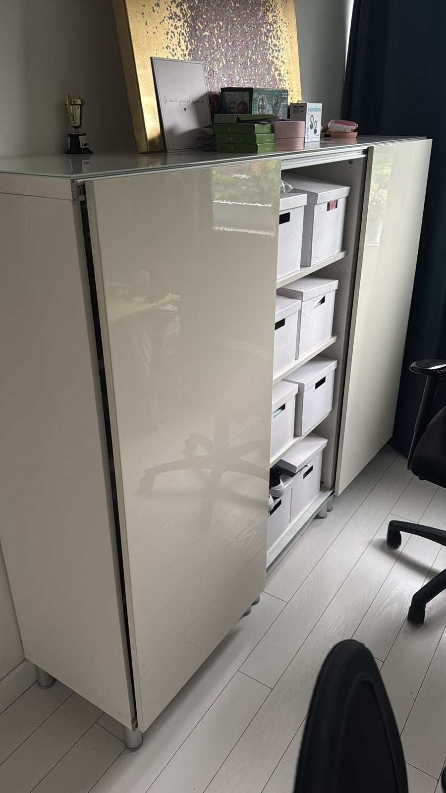Gratis ophalen witte kast met schuifdeurtjes, Huis en Inrichting, Ophalen, Gebruikt, 25 tot 50 cm, 150 tot 200 cm
