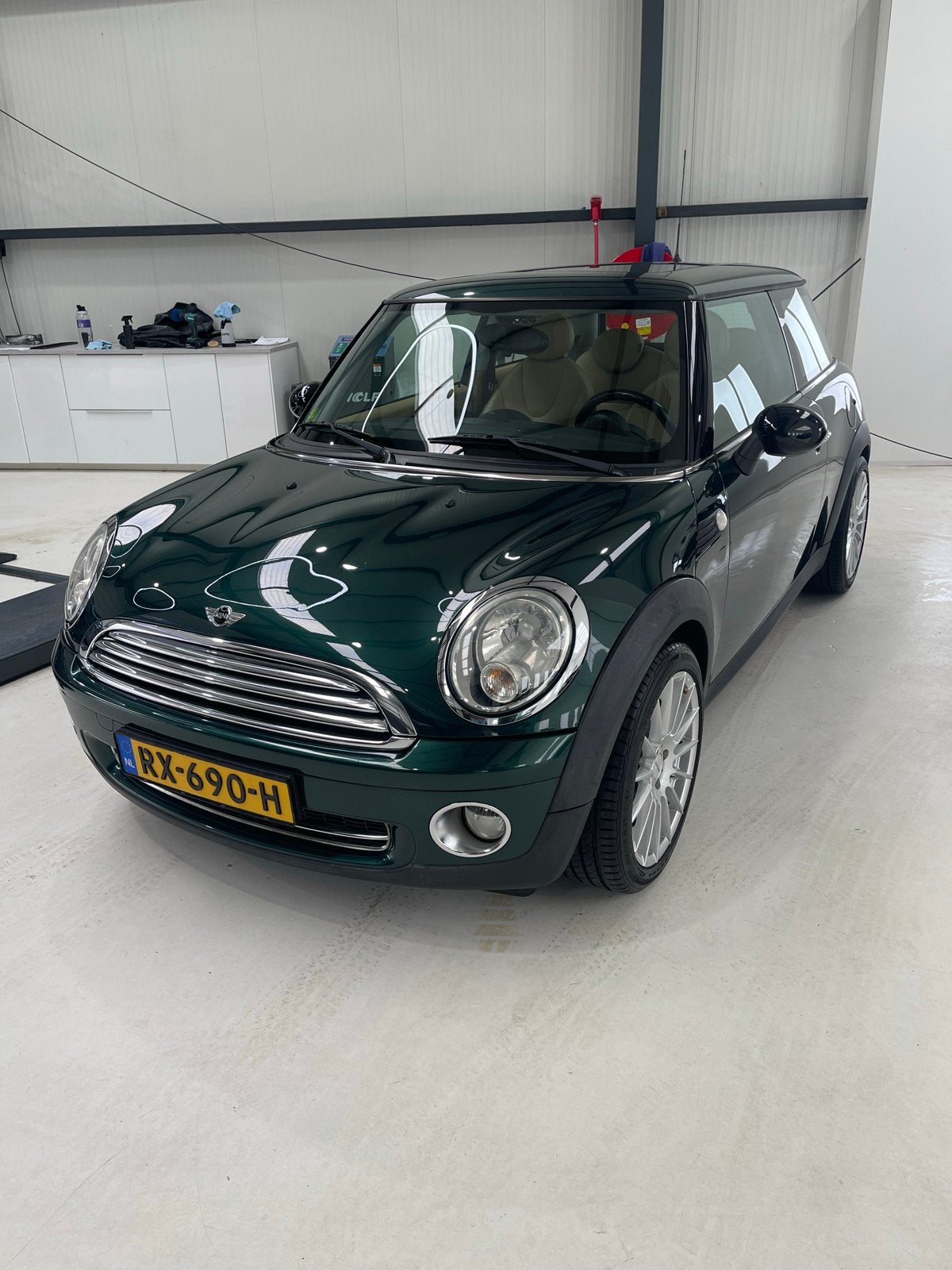 Mini (r56) 1.4 95pk 2007 Groen, Auto's, Voorwielaandrijving, Beige, 4 stoelen, 49 €/maand