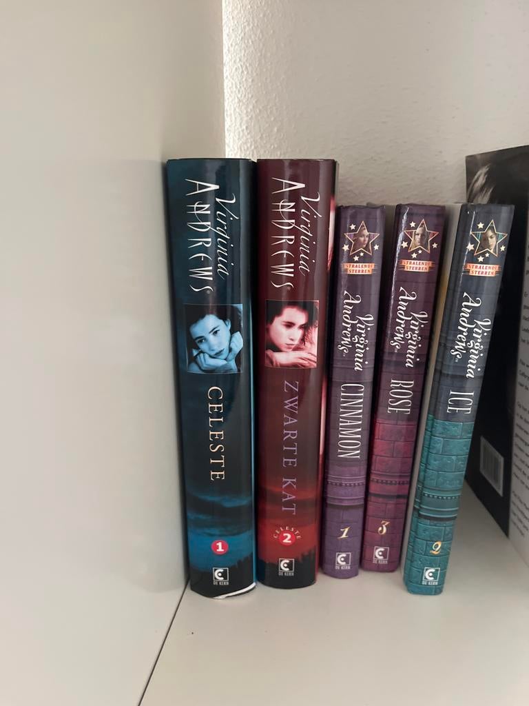 Virginia Andrews Boekenreeks: Celeste, Zwarte Kat, Cinnamon,, Boeken, Romans, Zo goed als nieuw, Nederland, Ophalen of Verzenden