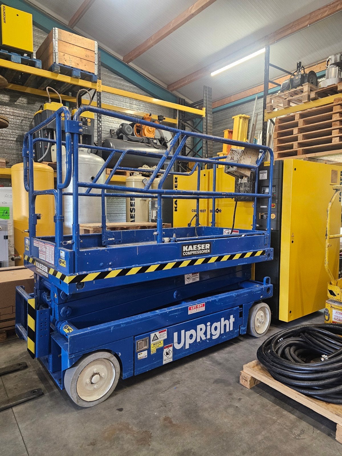 UpRight Schaarhoogwerker - Elektrisch en Compact, Ophalen