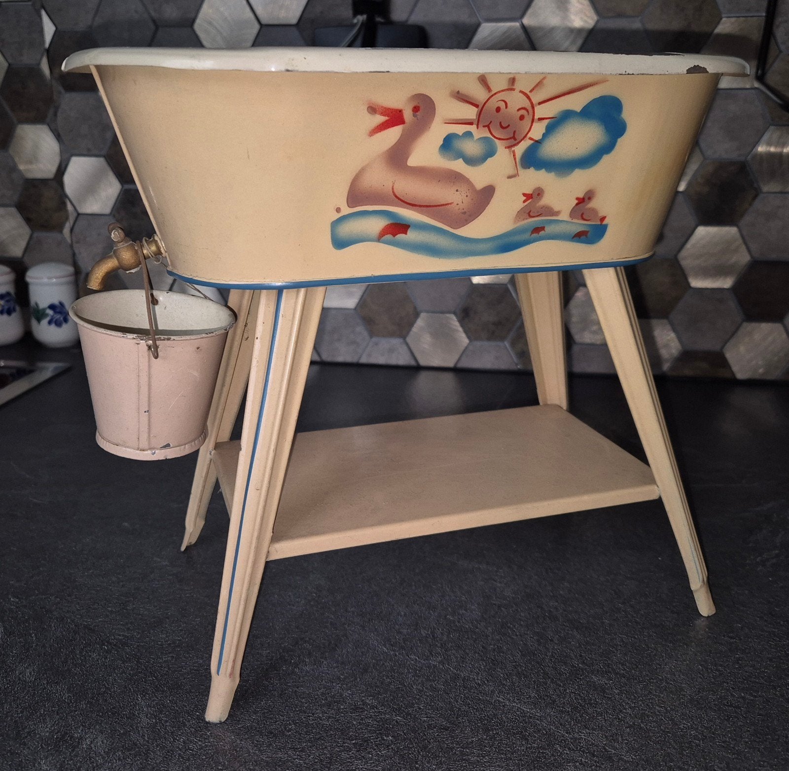 Charmant vintage babybadje met emmer - metalen onderstel, Antiek en Kunst, Ophalen