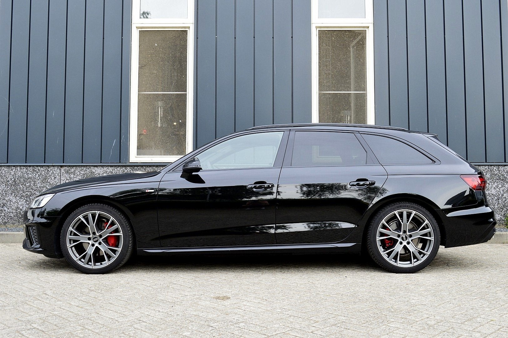 Audi A4 Avant 40 TFSI quattro S edition Competition Rijklaar, Auto's, Audi, Automaat, 15 km/l, Gebruikt, 4 cilinders