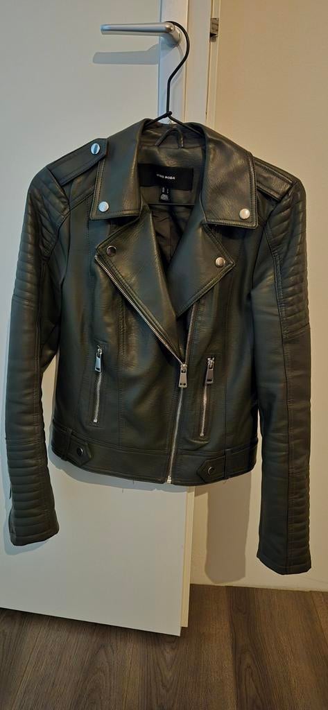 Donkergroene leatherlook bikerjack - Maat S, Vero Moda, Ophalen of Verzenden, Zo goed als nieuw, Maat 36 (S)