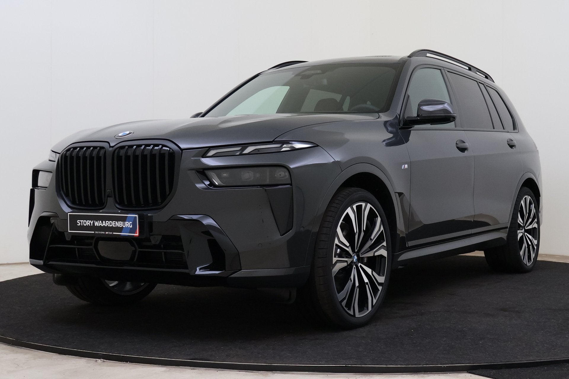 BMW X7 xDrive40i M Sport Automaat / Panoramadak Sky Lounge /, Automaat, Dealer onderhouden, 7 stoelen, 2998 cc